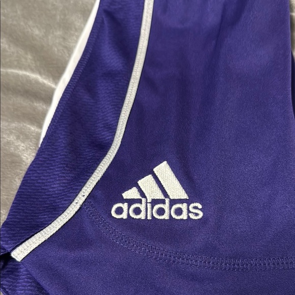 Adidas Tennis Skirt Size Medium purple with shorts and tennis ball pockets - Picture 5 of 6